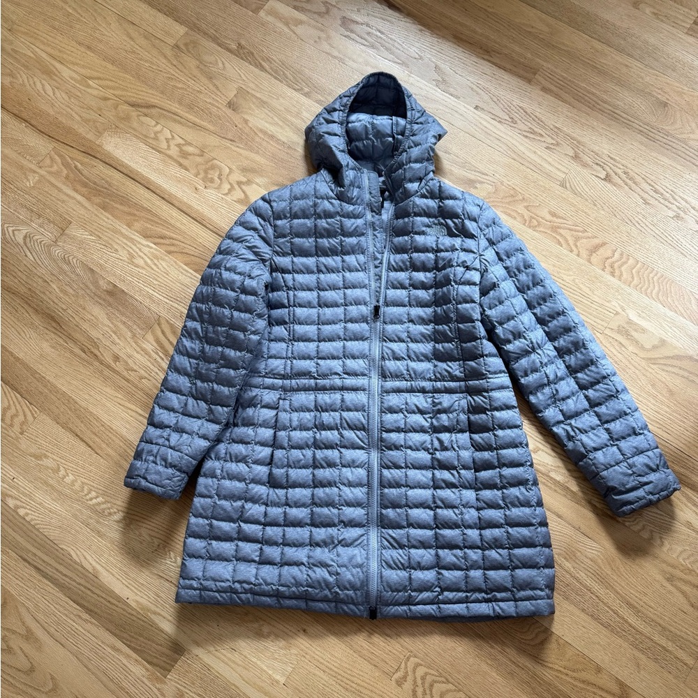 Women's North Face Quilted Gray Jacket